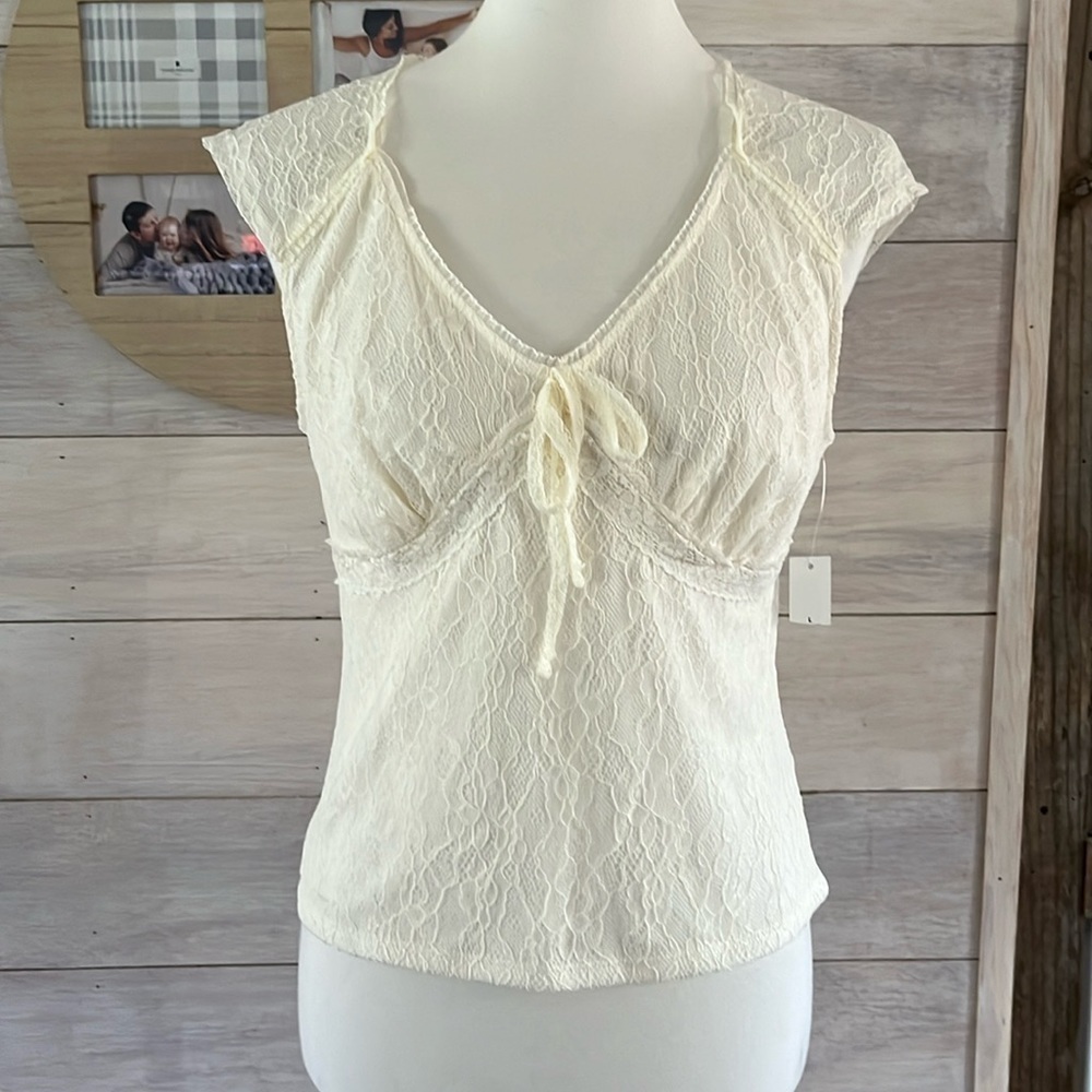 NEW NOBO Off White Lace Top L Junior